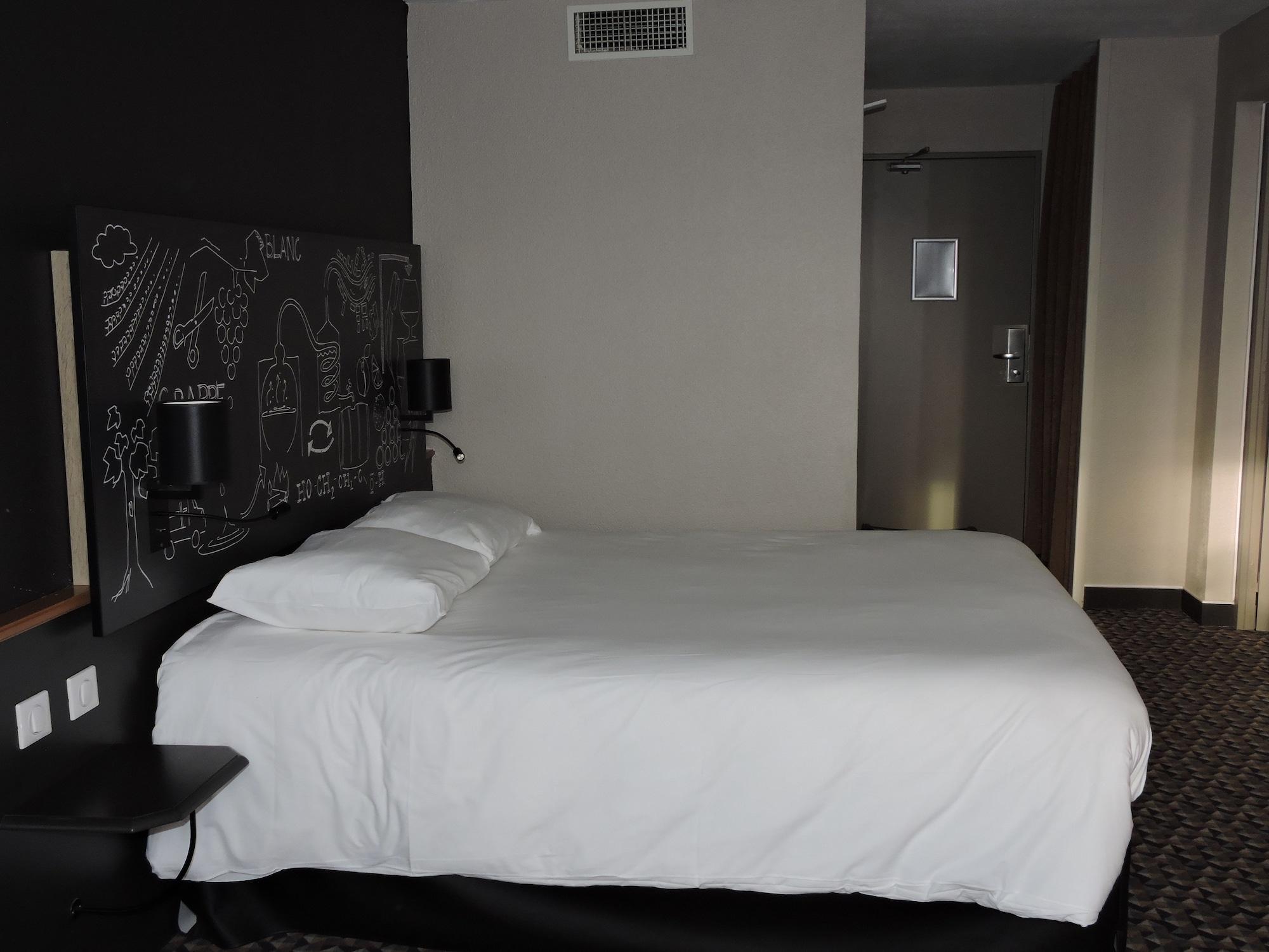Ibis Styles Cognac Châteaubernard Exterior foto