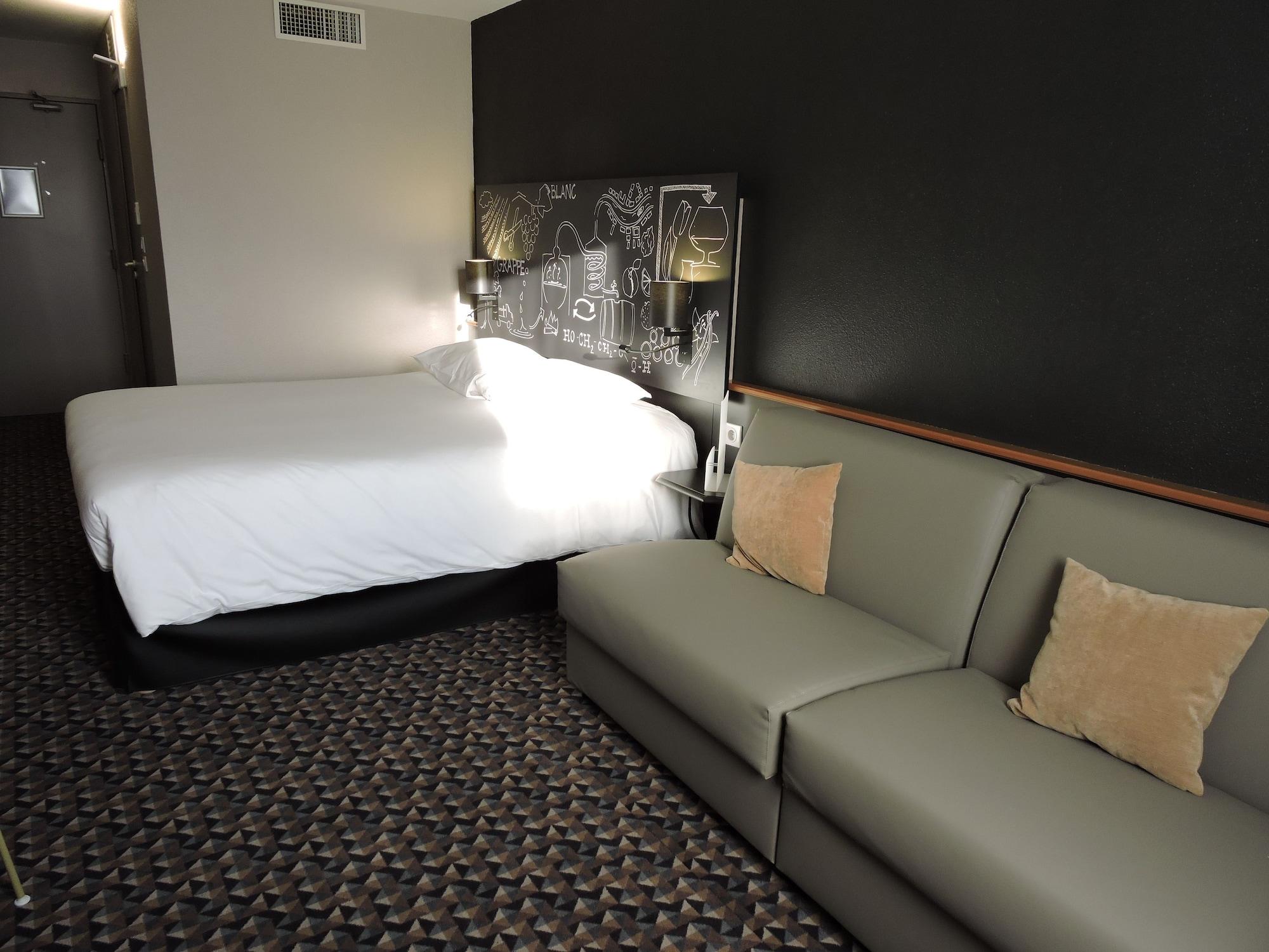 Ibis Styles Cognac Châteaubernard Exterior foto