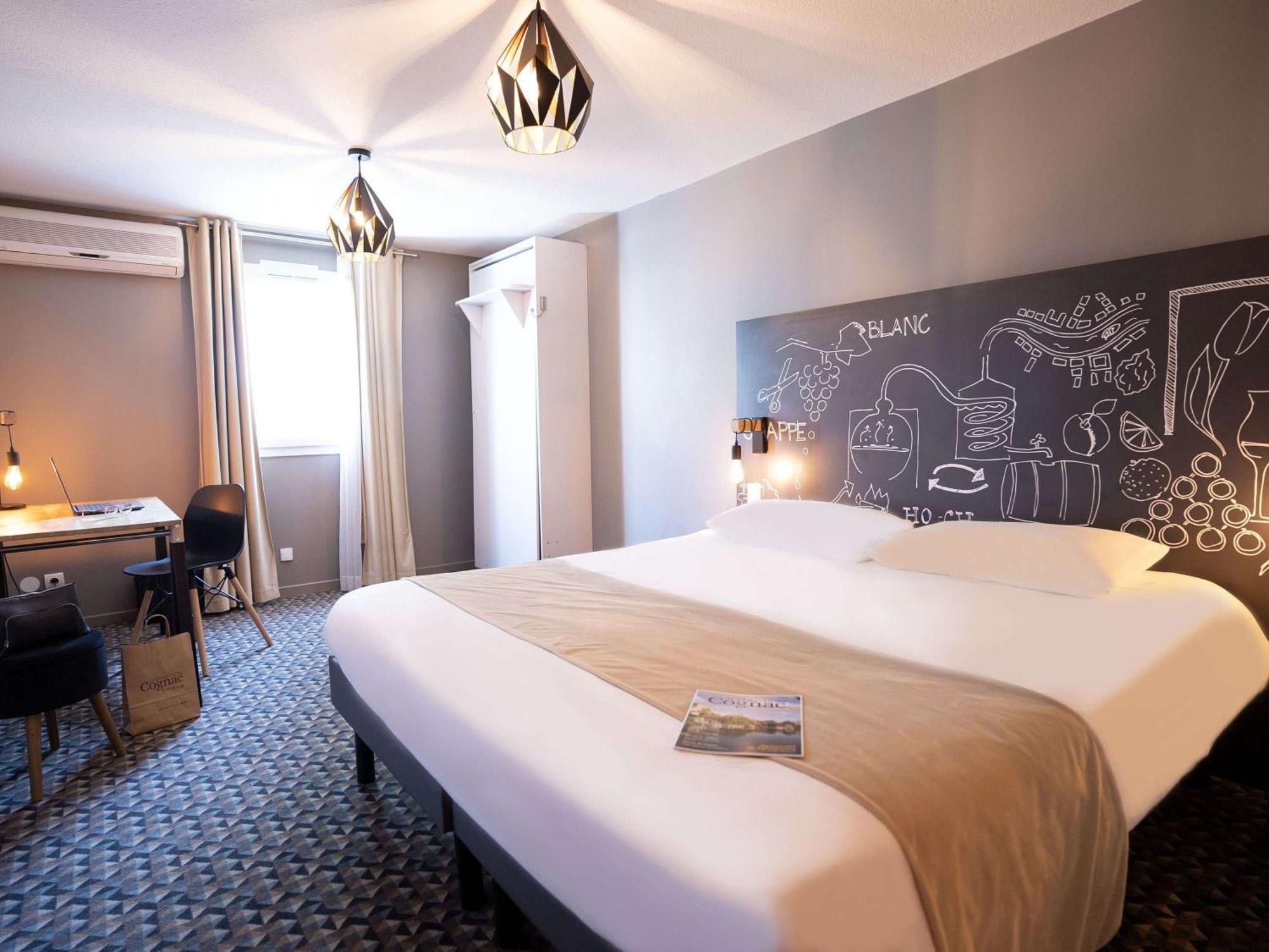 Ibis Styles Cognac Châteaubernard Exterior foto