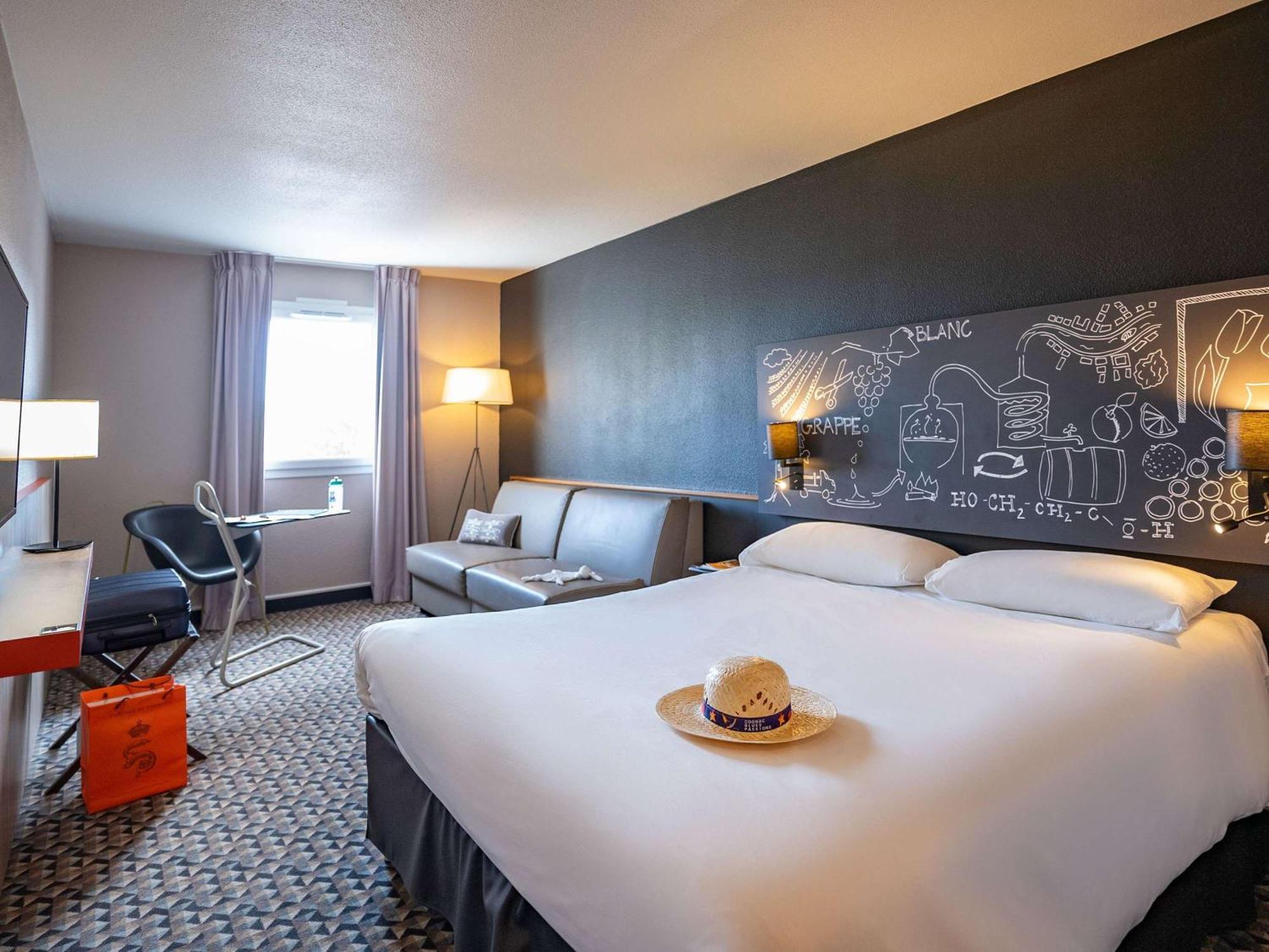 Ibis Styles Cognac Châteaubernard Exterior foto